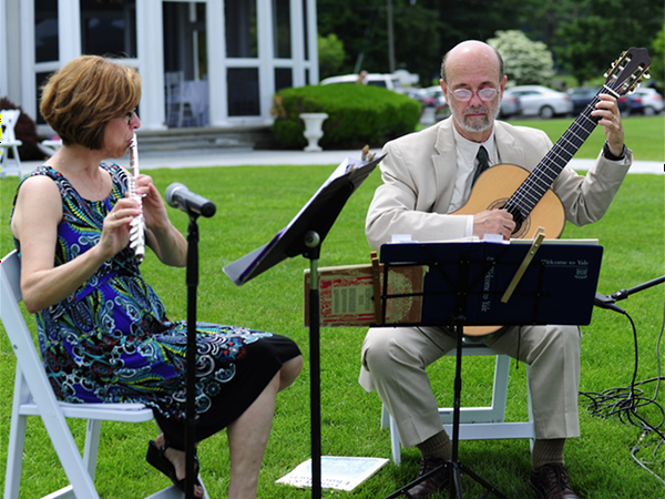 Flute and guitar at wedding ceremony